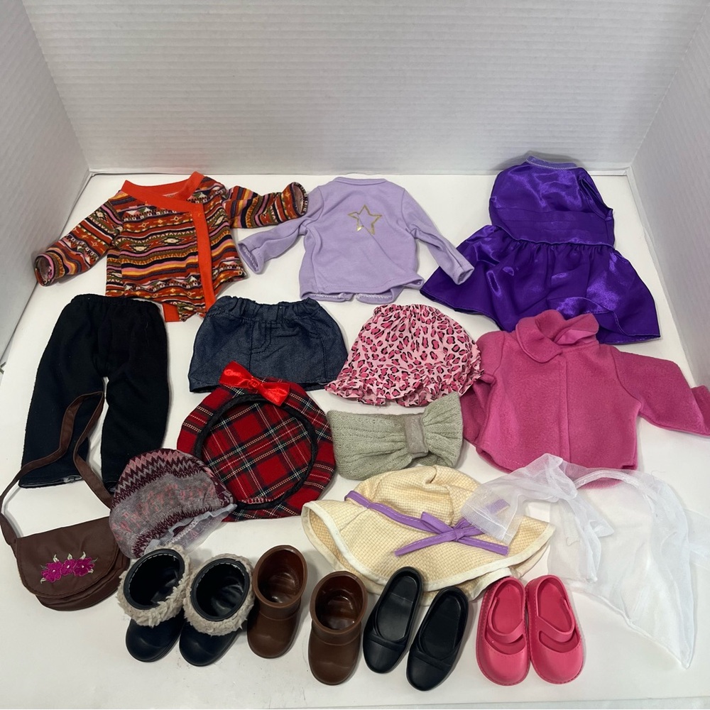 NEWBERRY 18” doll clothes lot #4 Stella & Finn